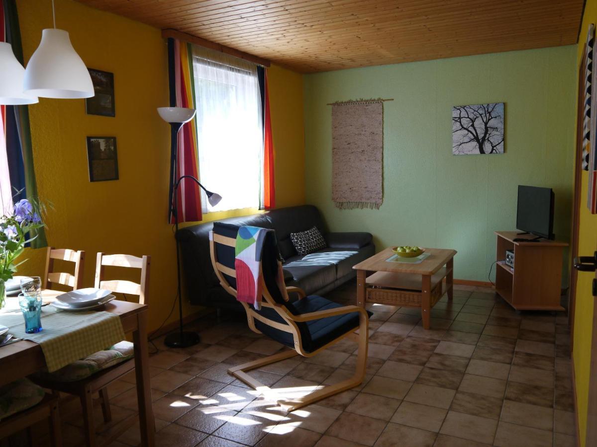 Ferienwohnungen Am Campingplatz Trendelburg Ngoại thất bức ảnh