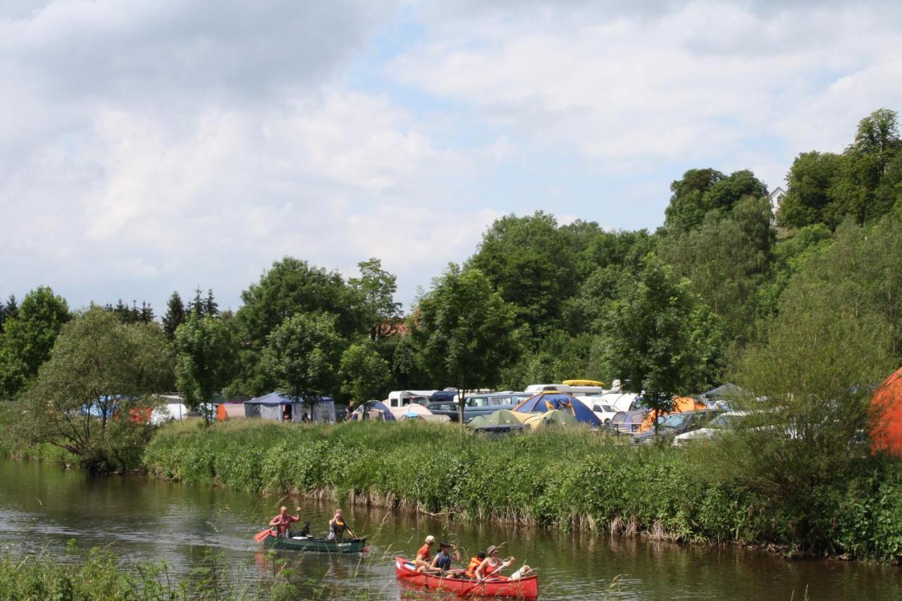 Ferienwohnungen Am Campingplatz Trendelburg Ngoại thất bức ảnh